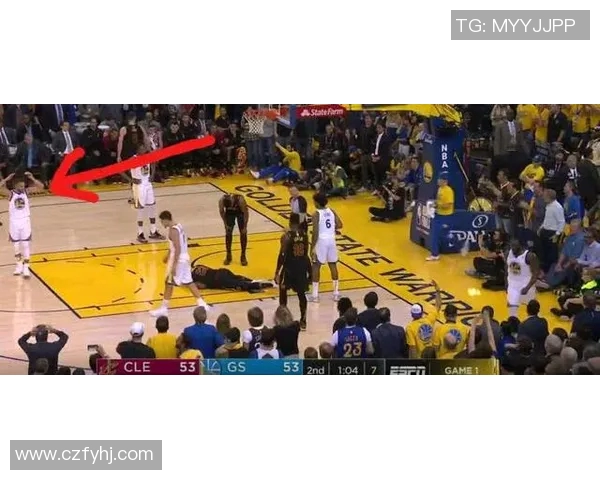 球迷炸锅：库里这一行为引热议！